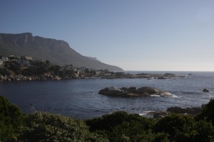 Baaitje in Camps Bay, Cape Town met links een uitloper van de Tafelberg.